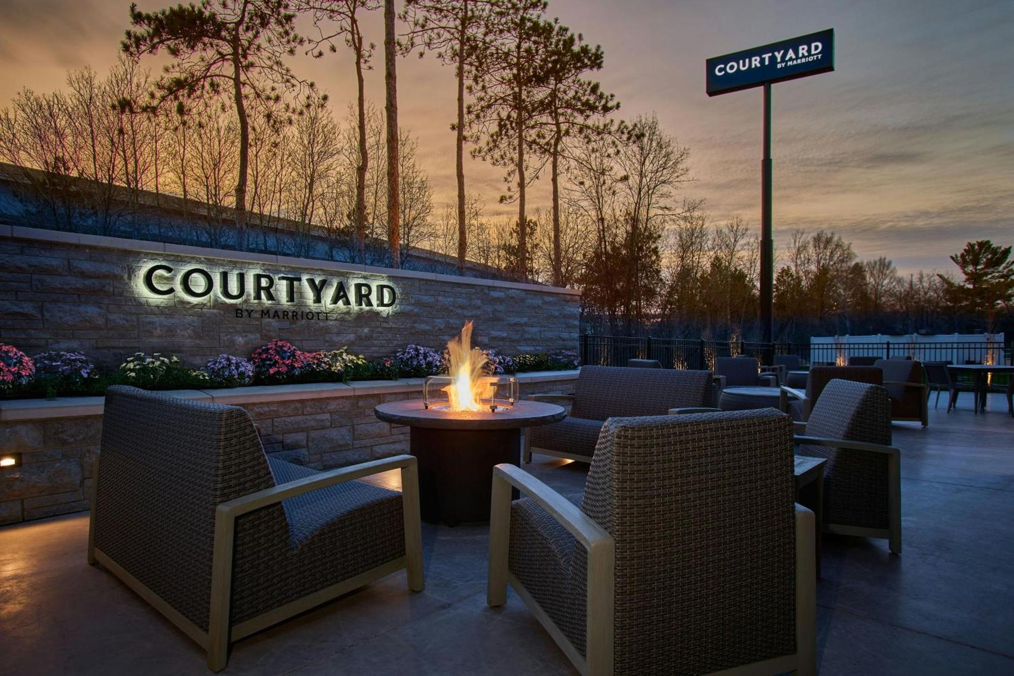 Courtyard Wausau Exterior foto